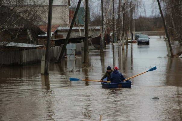 В Кудымкаре из-за паводка ввели режим ЧС: жители эвакуированы