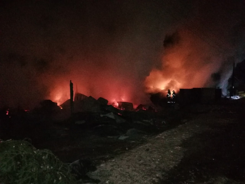 В Прикамье на пожаре в частном доме погибли два человека