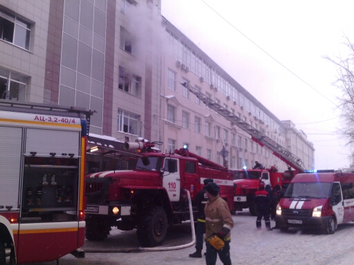 Предварительной причиной пожара в бизнес-центре в Перми называют замыкание проводки