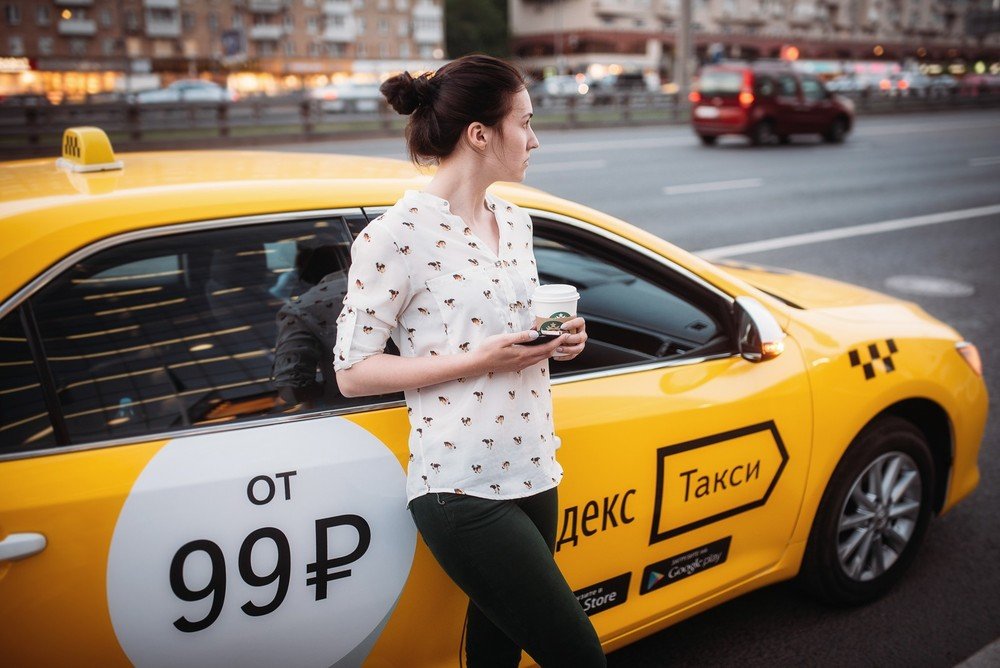 Быстро, но дорого. Пермские таксисты готовятся к поглощению службы «Везет» Яндексом