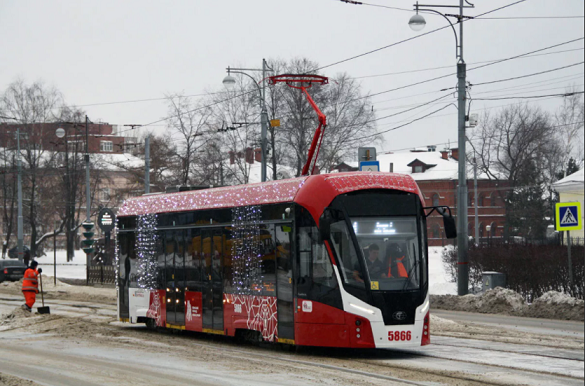 До конца года в Пермь прибудут 6 новых трамваев