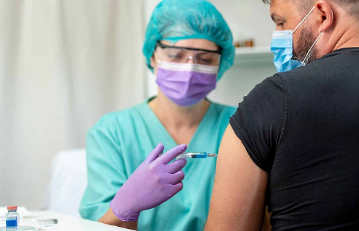 В Прикамье массовая вакцинация жителей от COVID-19 начнется во второй декаде января