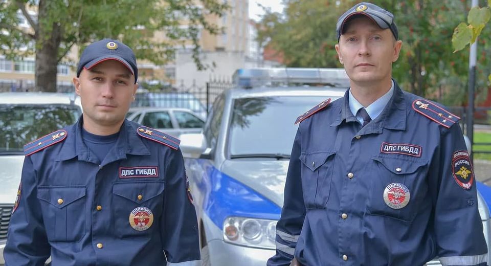 Владимир Путин наградил полицейских за обезвреживание убийцы в ПГНИУ