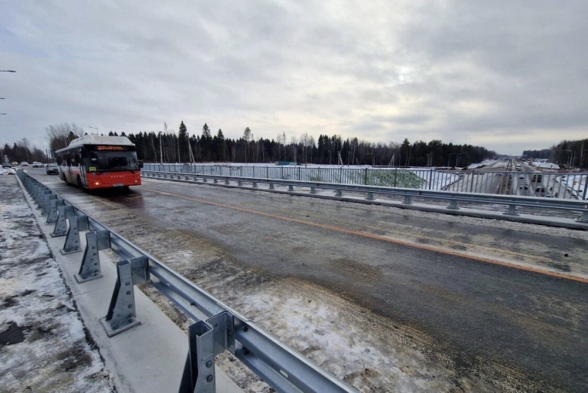 Движение транспорта по новому Чусовскому мосту запустят после 15 декабря