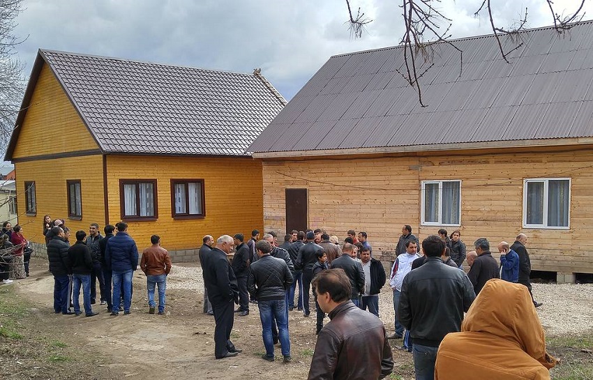 Администрация Пермского района дала пояснения по ситуации с цыганскими домами