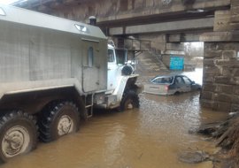 Дорога в Пермском районе, где утонули автомобили, проложена по руслу канавы для отвода талых вод